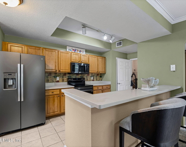 10075 N Gate Parkway N - Photo Thumbnail 5