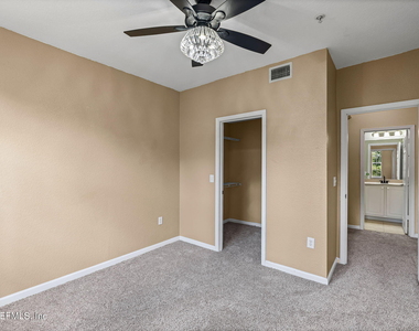 10075 N Gate Parkway N - Photo Thumbnail 20