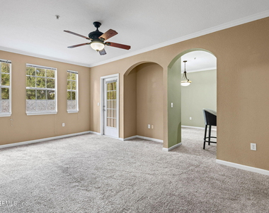 10075 N Gate Parkway N - Photo Thumbnail 3