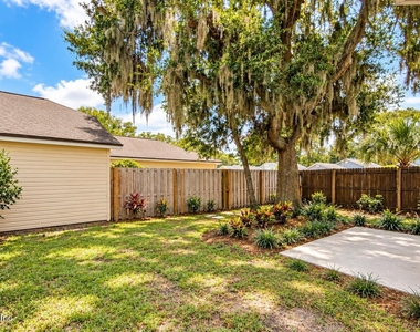 2284 Destine Lane - Photo Thumbnail 5
