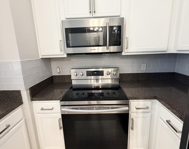 8601 Beach Boulevard - Photo Thumbnail 12