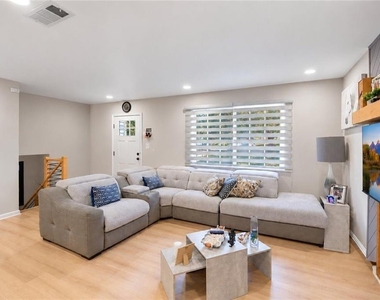 3316 Alcazar Drive Sw - Photo Thumbnail 7