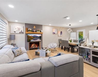 3316 Alcazar Drive Sw - Photo Thumbnail 5