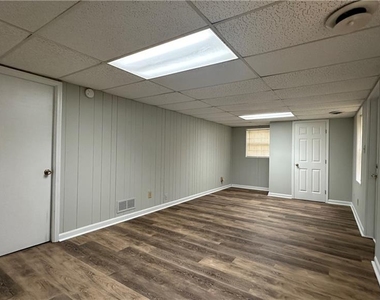 2850 Bruckner Boulevard - Photo Thumbnail 13