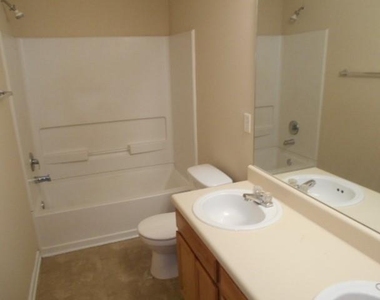 7712 Autry Circle - Photo Thumbnail 11