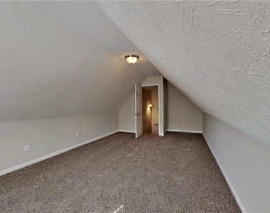 3998 Duncan Ives Drive - Photo Thumbnail 15