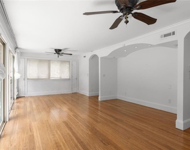 212 Kings - Photo Thumbnail 62