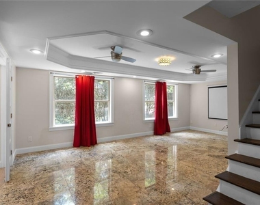 212 Kings - Photo Thumbnail 89