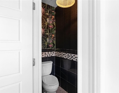 212 Kings - Photo Thumbnail 45