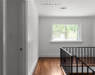212 Kings - Photo Thumbnail 56