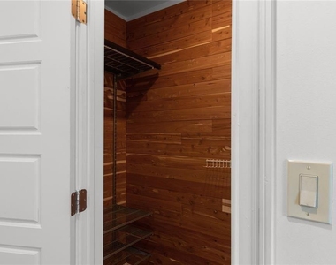 212 Kings - Photo Thumbnail 72
