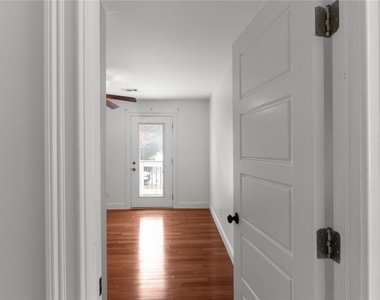 212 Kings - Photo Thumbnail 79
