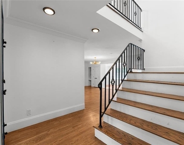 212 Kings - Photo Thumbnail 15