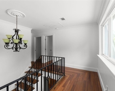 212 Kings - Photo Thumbnail 58