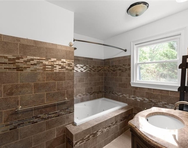 212 Kings - Photo Thumbnail 117