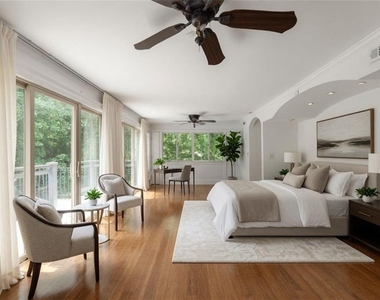 212 Kings - Photo Thumbnail 61