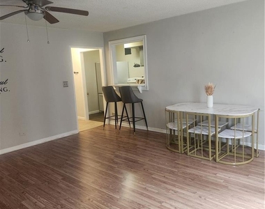 300 Peachtree Street Ne - Photo Thumbnail 11