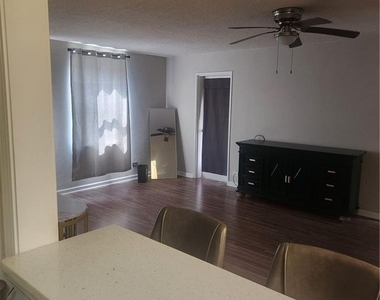 300 Peachtree Street Ne - Photo Thumbnail 13