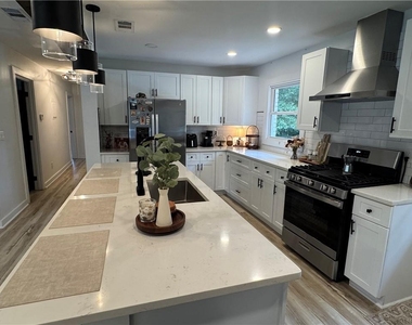 5078 Paris Avenue - Photo Thumbnail 3