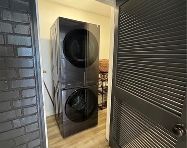5078 Paris Avenue - Photo Thumbnail 13