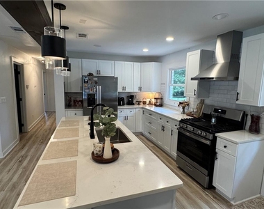 5078 Paris Avenue - Photo Thumbnail 5