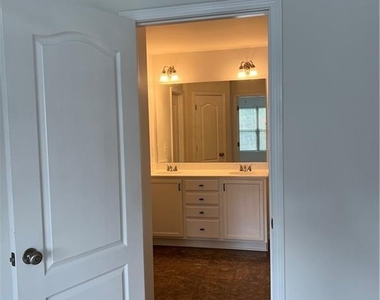 3102 Brockenhurst Drive - Photo Thumbnail 17