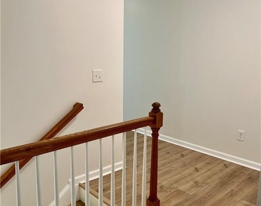3102 Brockenhurst Drive - Photo Thumbnail 21
