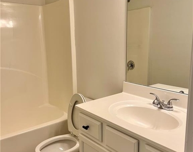 3102 Brockenhurst Drive - Photo Thumbnail 22
