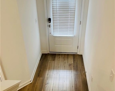 3102 Brockenhurst Drive - Photo Thumbnail 12