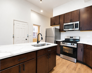 6613 S Vernon Avenue - Photo Thumbnail 2