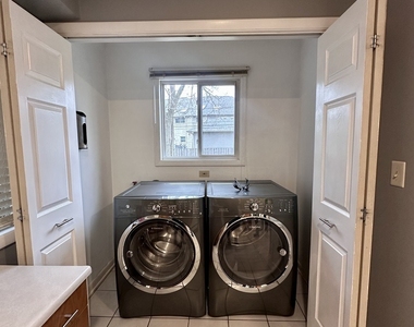 1702 W Oakton Street - Photo Thumbnail 4