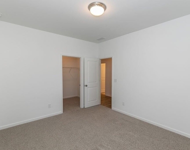 1826 Derrick Drive - Photo Thumbnail 24