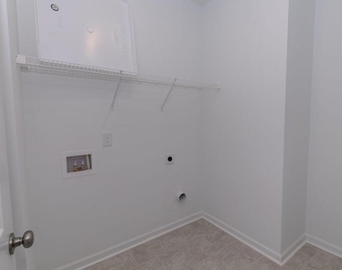 1989 Derrick Drive - Photo Thumbnail 29