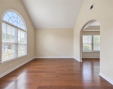 1124 Sadlers Way - Photo Thumbnail 3