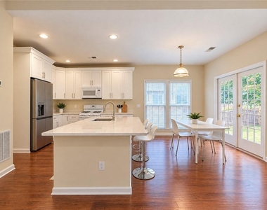 1124 Sadlers Way - Photo Thumbnail 8