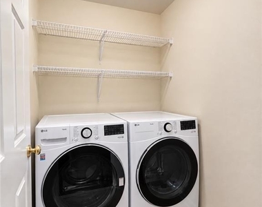 1124 Sadlers Way - Photo Thumbnail 15