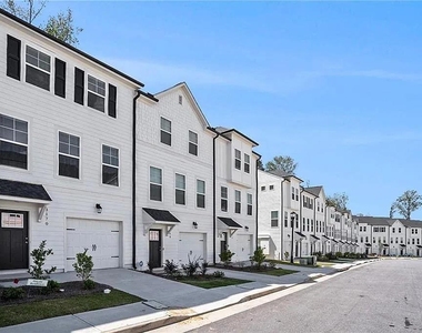 3132 Washburn St Se - Photo Thumbnail 1