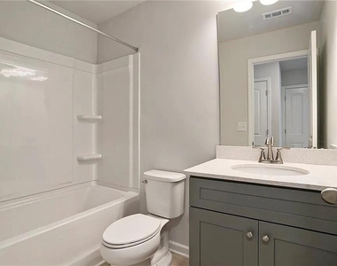 3132 Washburn St Se - Photo Thumbnail 7