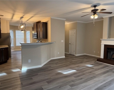 4719 Liberty Square Drive - Photo Thumbnail 11