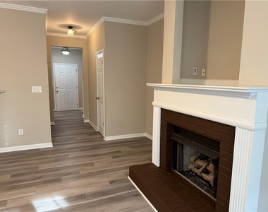 4719 Liberty Square Drive - Photo Thumbnail 14