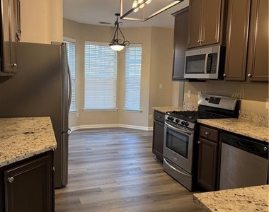4719 Liberty Square Drive - Photo Thumbnail 7