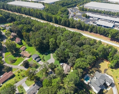 4343 Hamill Ct - Photo Thumbnail 15