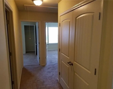 783 Lobdale Falls Drive - Photo Thumbnail 3