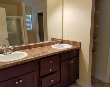 783 Lobdale Falls Drive - Photo Thumbnail 7