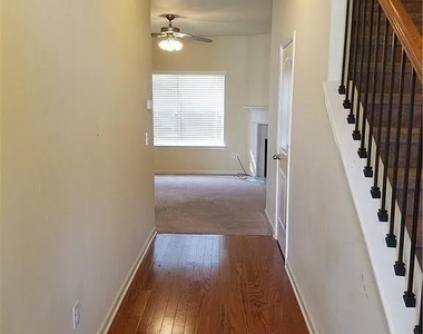 783 Lobdale Falls Drive - Photo Thumbnail 6