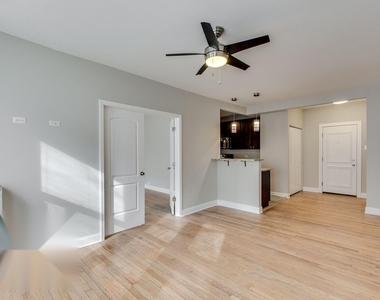 836 E 53rd Street - Photo Thumbnail 3