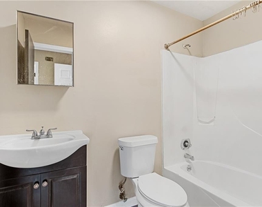 217 Tanglewood Drive - Photo Thumbnail 12