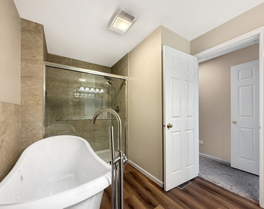 2103 N Coldspring Road - Photo Thumbnail 7