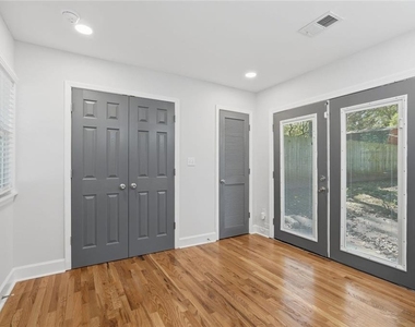 1395 Dennis Drive - Photo Thumbnail 7