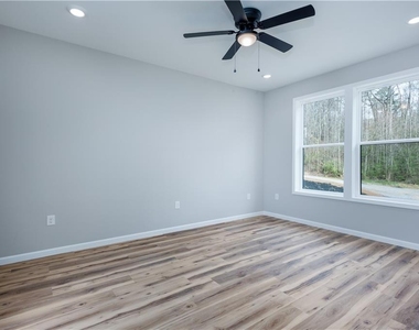 200 Back Pine Way - Photo Thumbnail 16